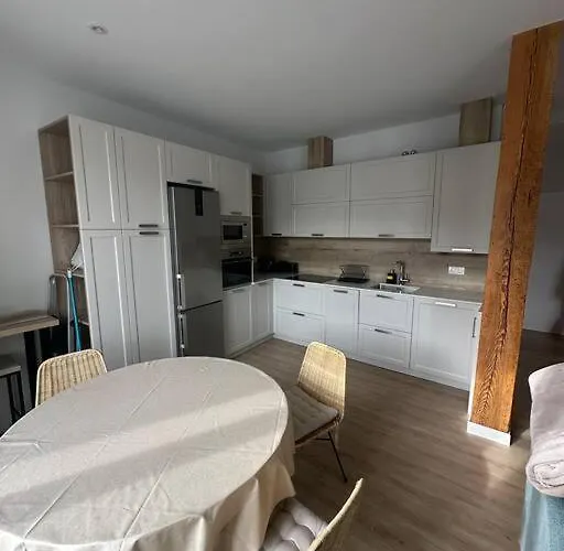 Luminoso Piso Con Vistas Al Puerto