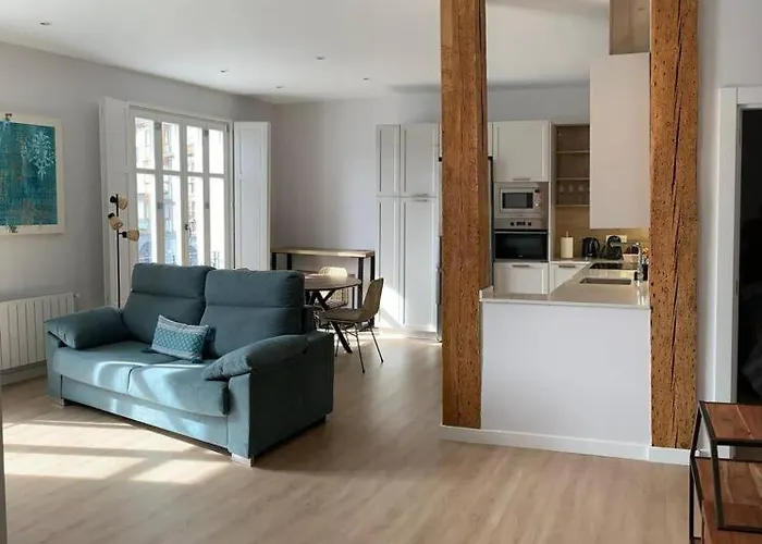 Luminoso Piso Con Vistas Al Puerto