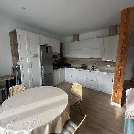 Luminoso Piso Con Vistas Al Puerto