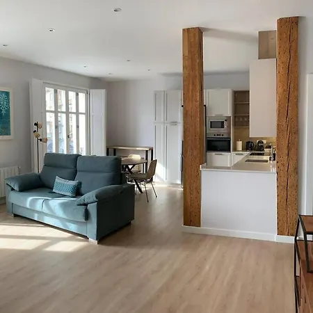 Luminoso Piso Con Vistas Al Puerto